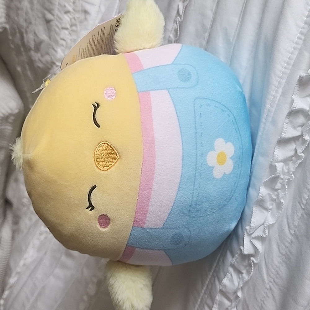 NWT, 8 inch Easter Edition Squishmallow. Aimee.